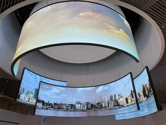 Disesuaikan P4 Curved LED Video Wall Indoor Eye Catching Iklan LED Layar