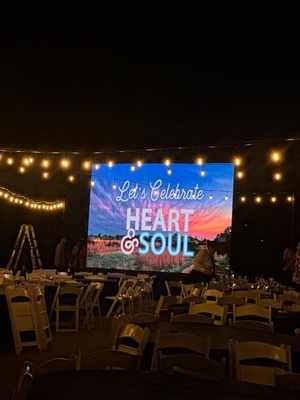 Upgrade P2.97 Rental LED Display 4500nits Kecerahan Luar Ruang Full Color Screen Tingkat Pembaharuan Tinggi 7680HZ