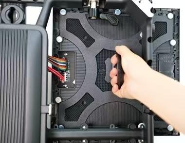 Mudah Diperbaiki Modul dan Precision Assembly Indoor Advertising LED Display Kinerja stabil dengan visual yang menakjubkan